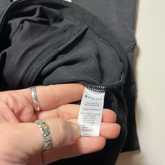 Athleta Black Tech Bootcamp Hoodie XS Pullover Sweatshirt Jacket Thumbholes EUC - Picture 9 of 12